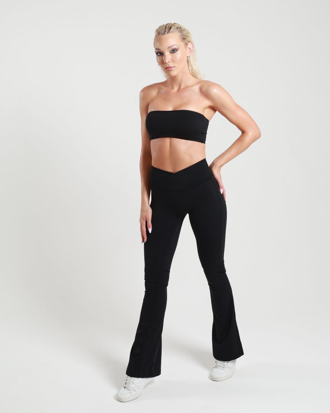 Aura Flared Leggings- Black