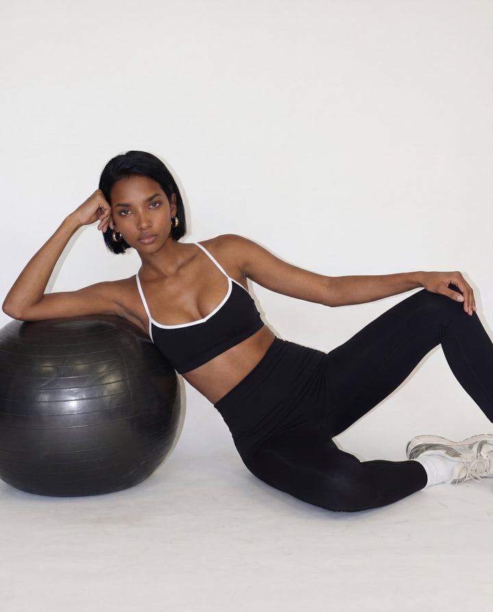 Sweetheart-Neck Sports Bra- Black