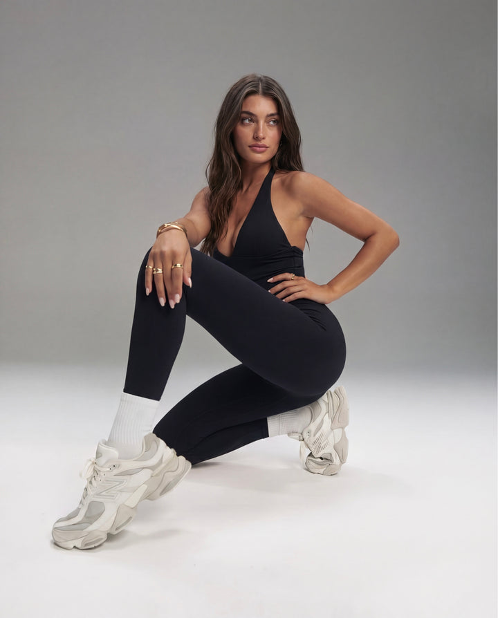 Aura Halter V-Tank- Black